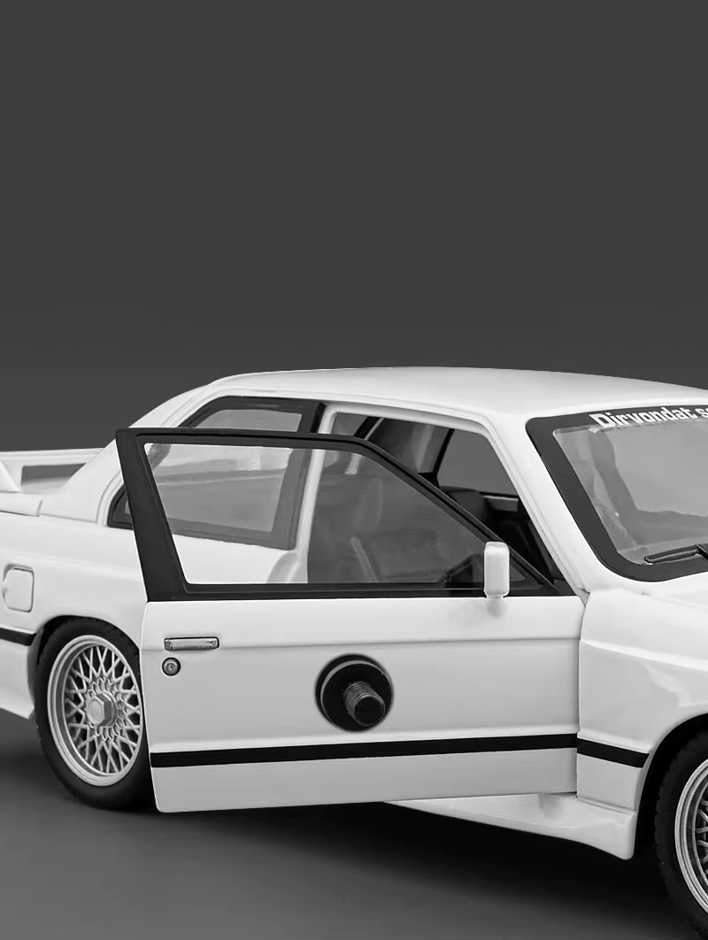 1:24 BMW M3 E30 Model